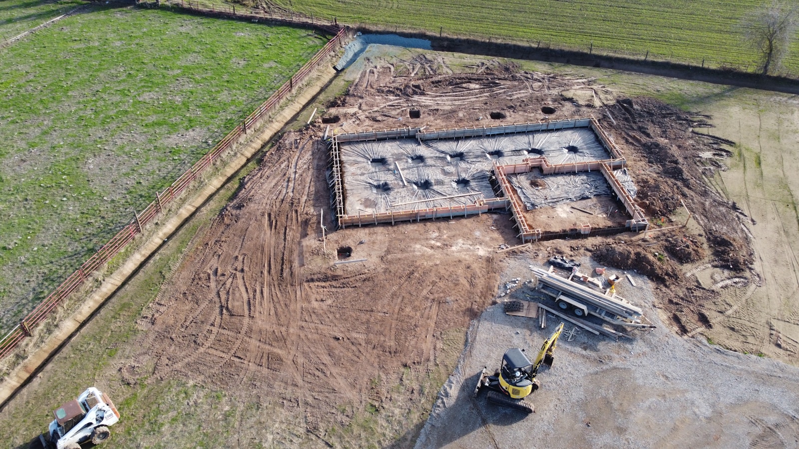 Hydroizolacja fundamentów od wewnątrz - klucz do trwałości i bezpieczeństwa twojego domu