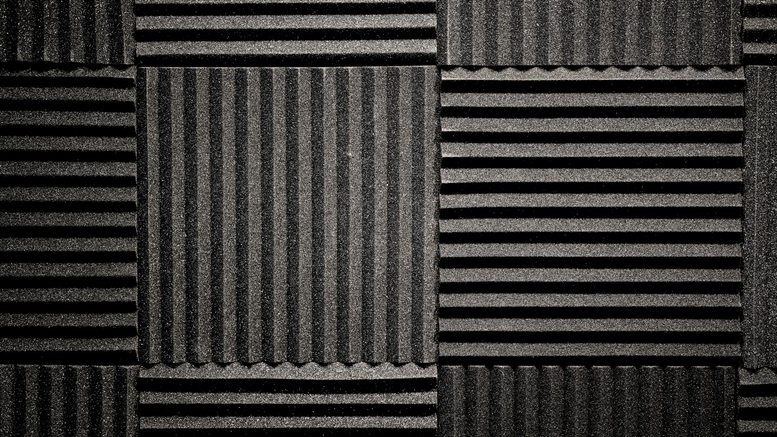 Magia Tapet Akustycznych - Jak Przeobrażają One Przestrzeń i Komfort Twojego Wnętrza