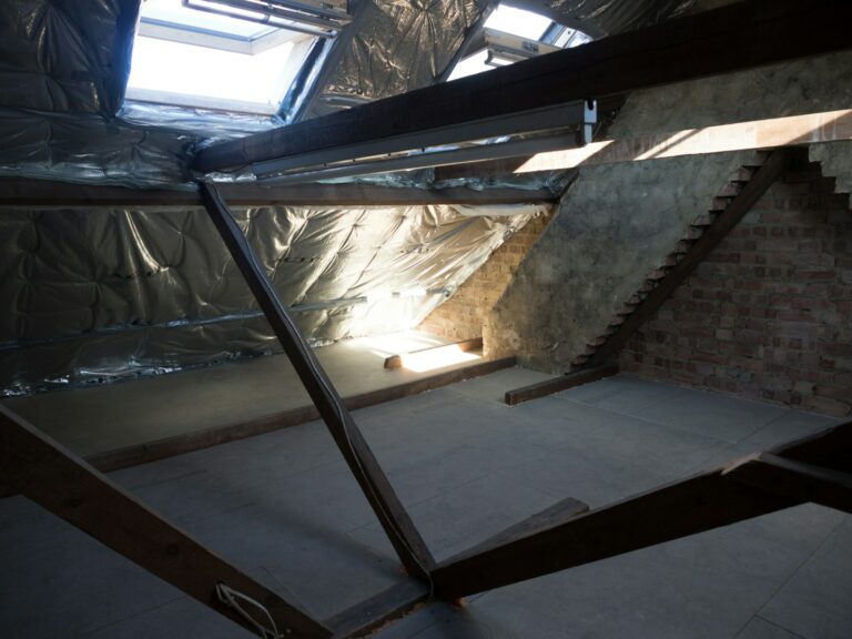 Odkrywamy tajemnice materiałów izolacyjnych - przegląd najpopularniejszych rodzajów i ich zastosowań w budownictwie